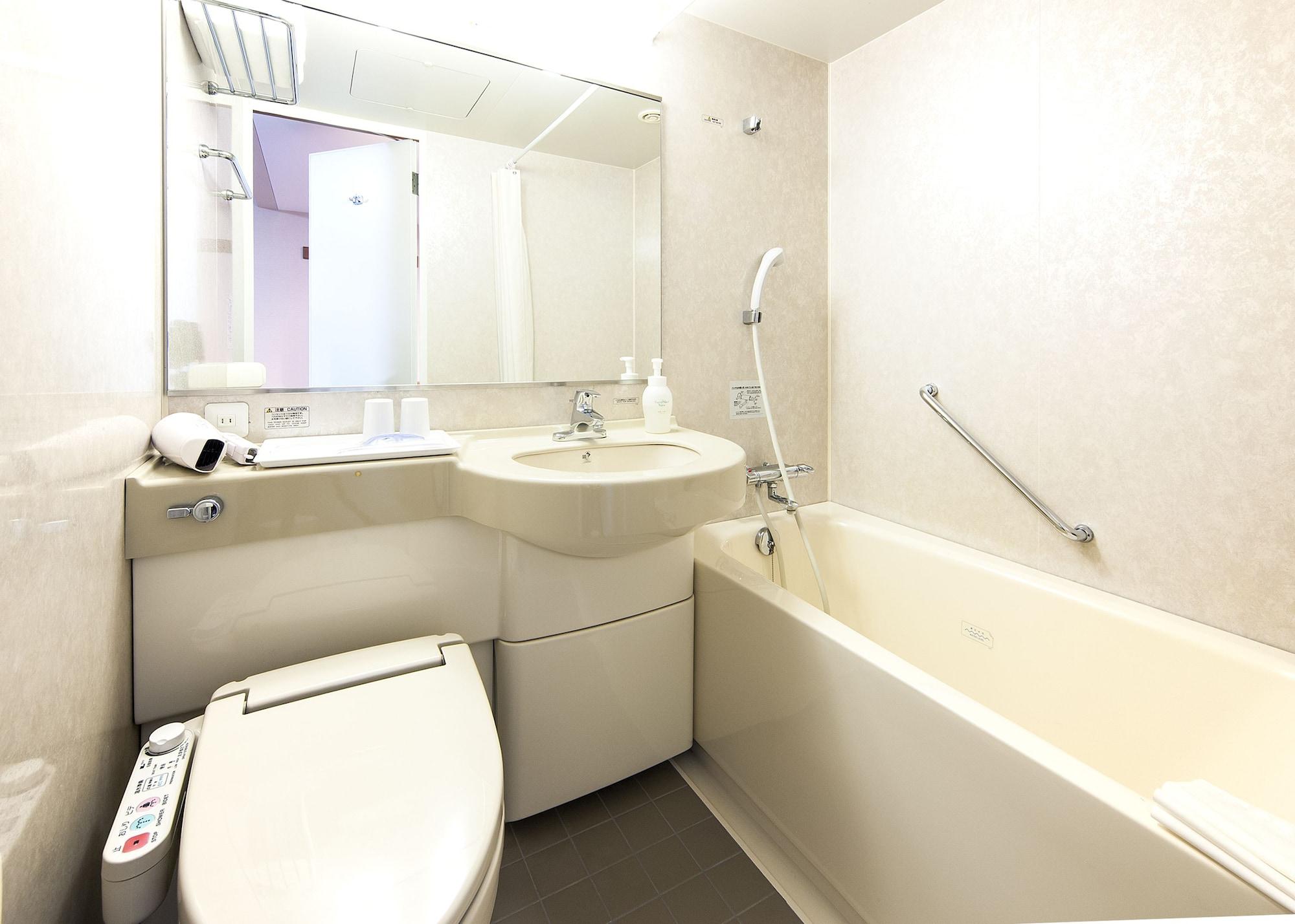 Daiwa Roynet Hotel Toyama Station Eksteriør billede