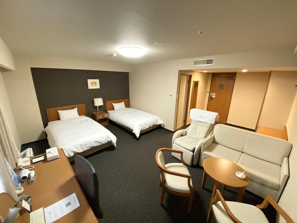 Daiwa Roynet Hotel Toyama Station Eksteriør billede